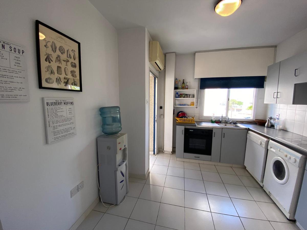 Private Room In A Shared Flat At Best Location 레메소스 외부 사진