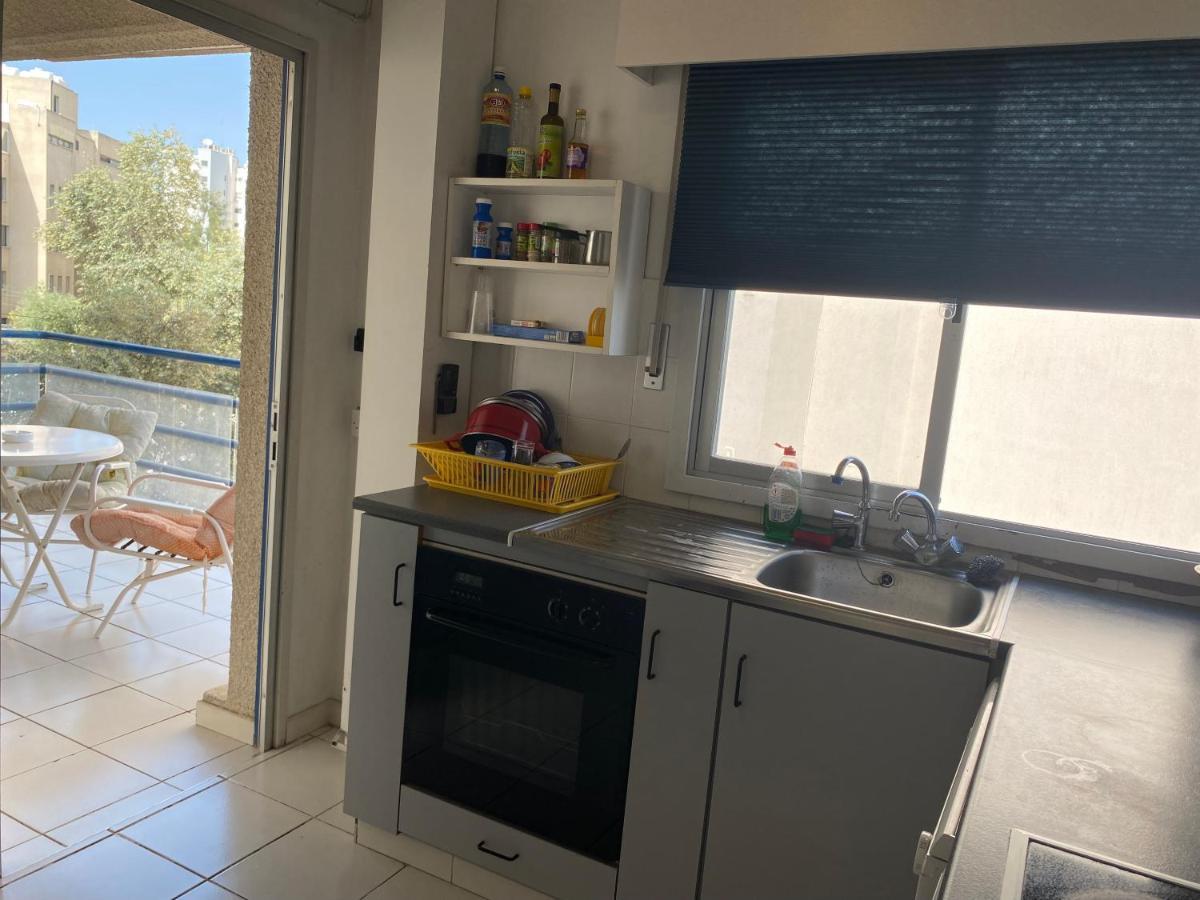 Private Room In A Shared Flat At Best Location 레메소스 외부 사진