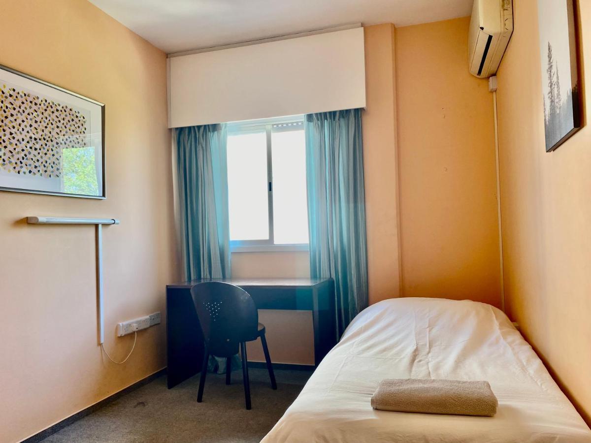 Private Room In A Shared Flat At Best Location 레메소스 외부 사진