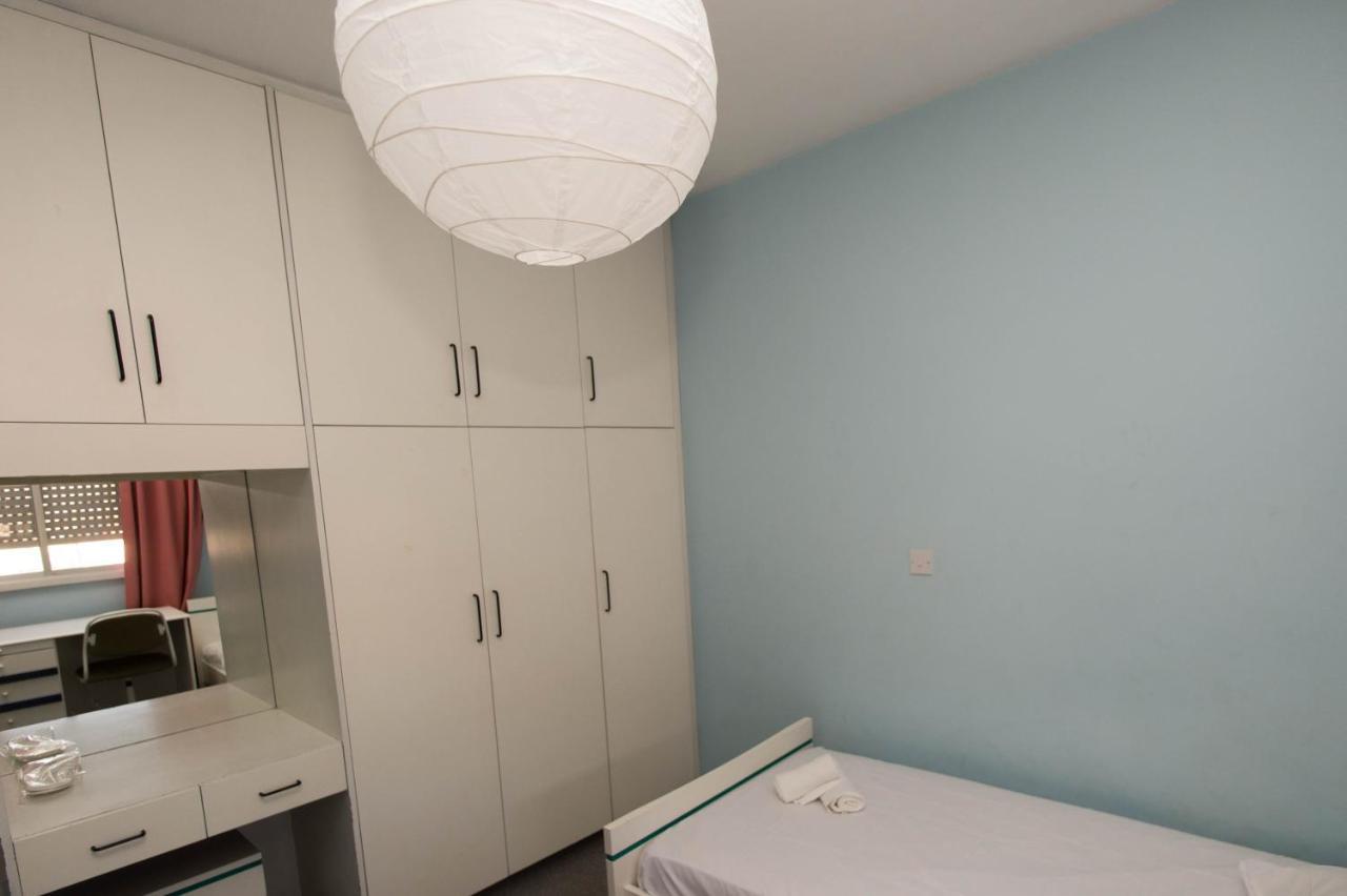 Private Room In A Shared Flat At Best Location 레메소스 외부 사진